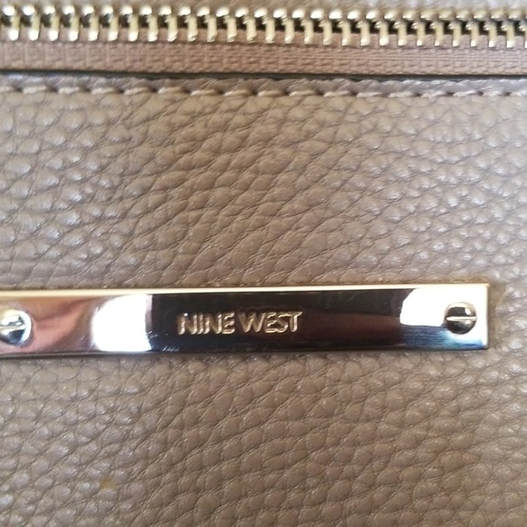 Nine West Handbag - Picture 2 of 7